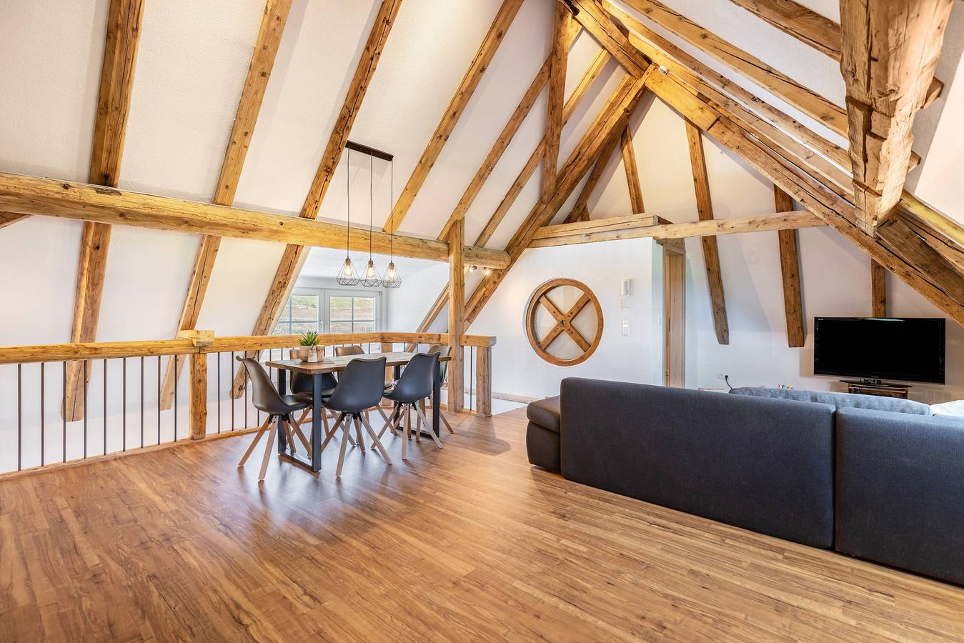 Apartamento entero, Apartamento 'Mühlen Chalet' con vistas a la montaña, terraza privada y Wi-Fi in Langenordnach (Titisee-Neustadt), Titisee-Neustadt