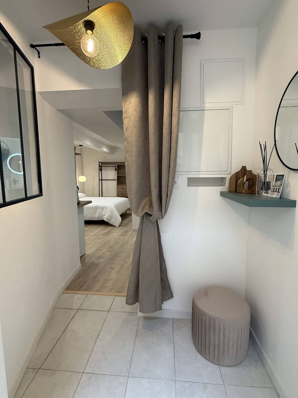 Estudio entero, Le Faience Studio in Béziers, Côte d'Améthyste