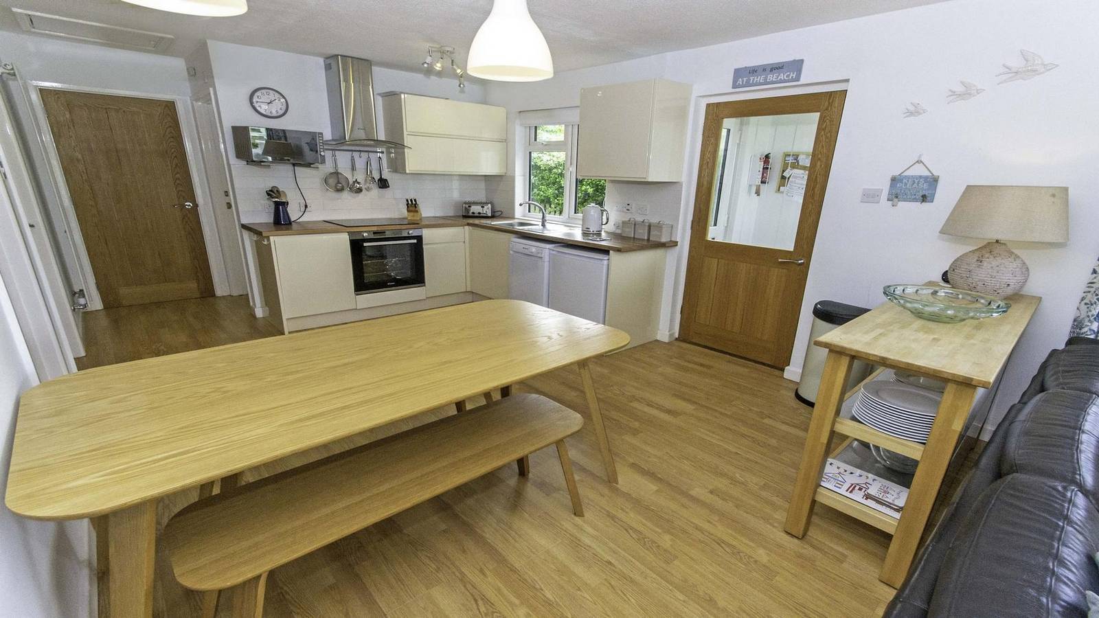 Swallows Croyde | 3 Bedrooms / Sleeps 6 | Beach Chalet in Croyde, Devon