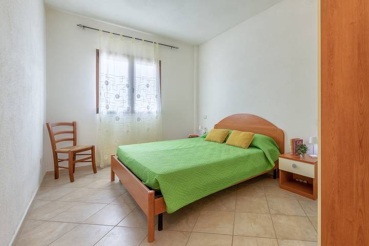 Appartamento per 4 persone, con giardino a Isola Rossa