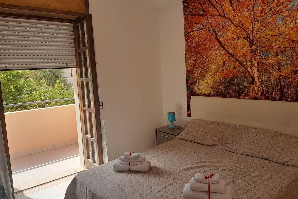 Entire apartment, Cozy house Rosalba is only 700 meters from the crystal clear sea of Scalea in Scalea, Tyrrhenian Coast Kalabria