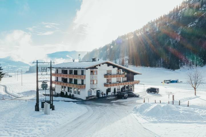 Ferienwohnung für 2 Personen, mit Balkon und Terrasse sowie Garten und Ausblick
