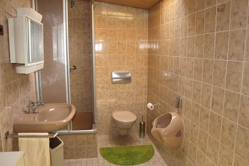 Großes Komfort-Ferienhaus mit170 m² Wohnfläche und 100 m² Wellnessbereich in Roschbach, Südliche Weinstraße