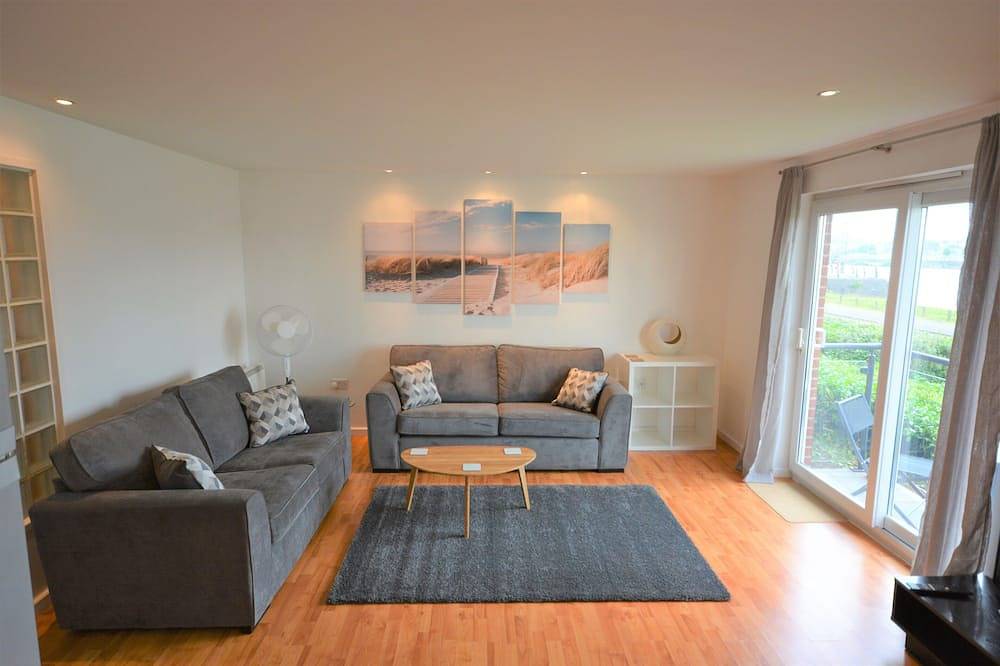 Entire apartment, Coastal Apartments - Wales (Lake View) in Llanelli, Carmarthenshire