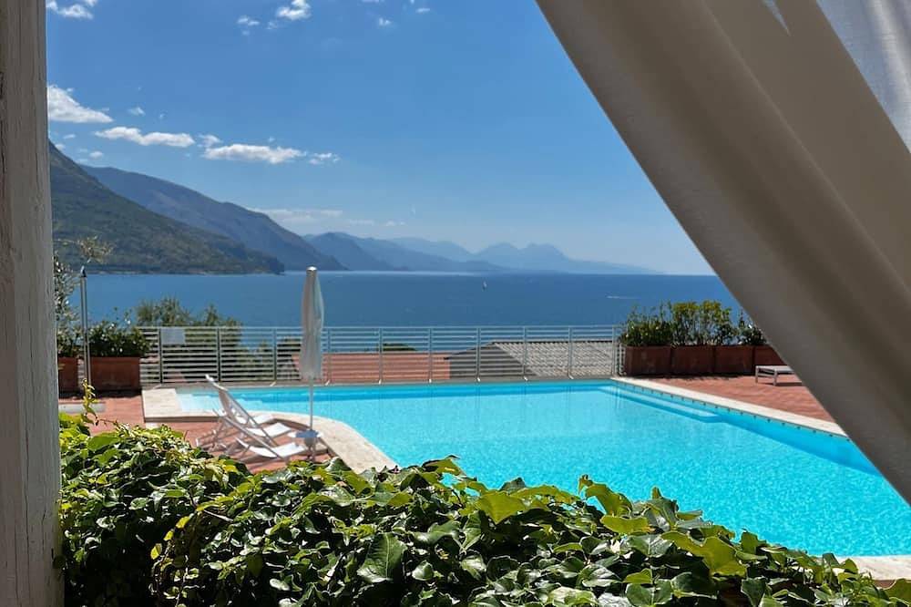 Entire apartment, Flach violett in Vibonati, Cilento