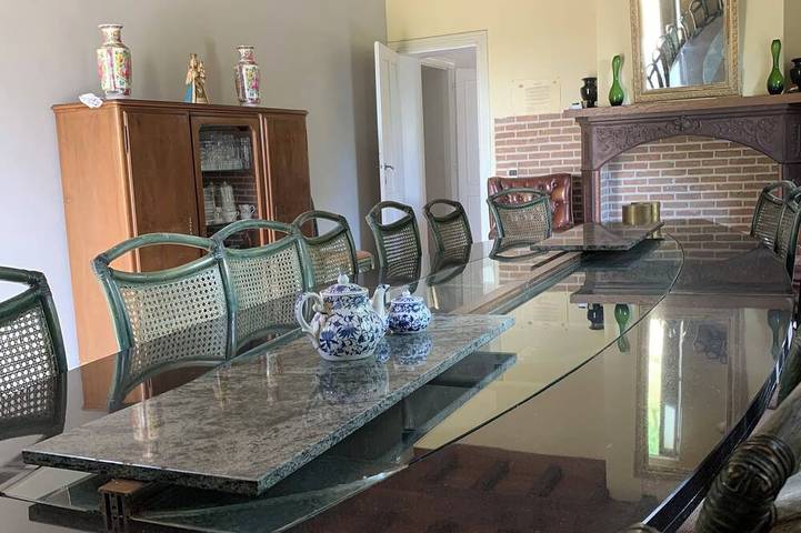 Location de vacances pour 12 personnes, avec piscine et jardin à Queyssac - 3