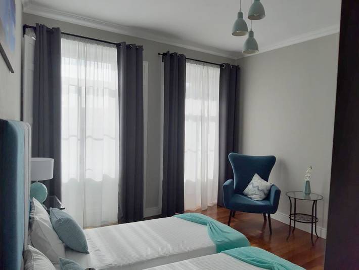 Gîte pour 7 personnes, avec terrasse et vue à Velas - 4