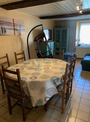 Gîte pour 6 personnes, avec terrasse et jardin, animaux acceptés dans Bosseval-et-Briancourt