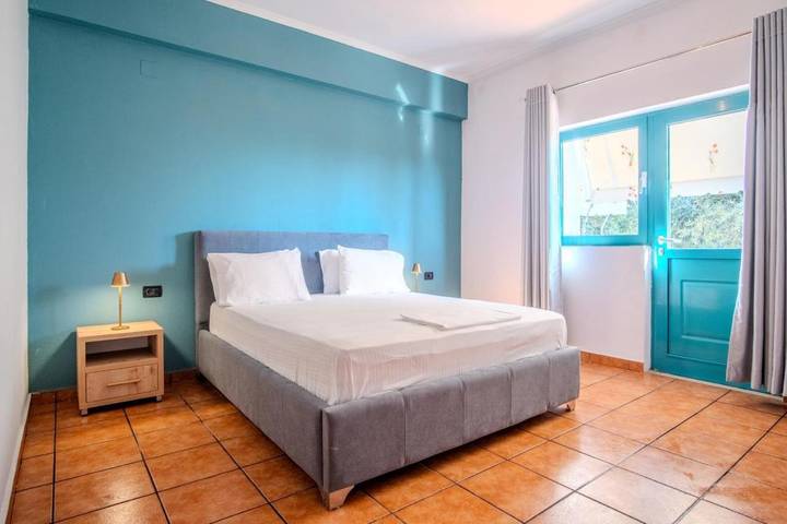 Chambre d’hôte pour 3 personnes, avec jardin à Himarë - 3