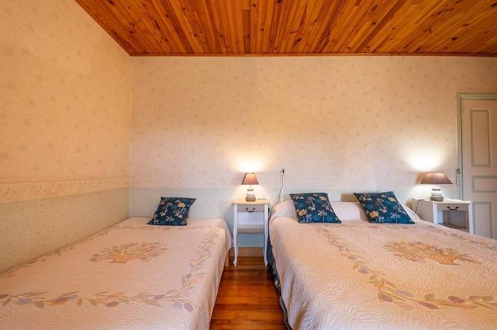 Location de vacances pour 6 personnes, avec jardin, animaux acceptés à Sainte-Colombe-de-Peyre - 2
