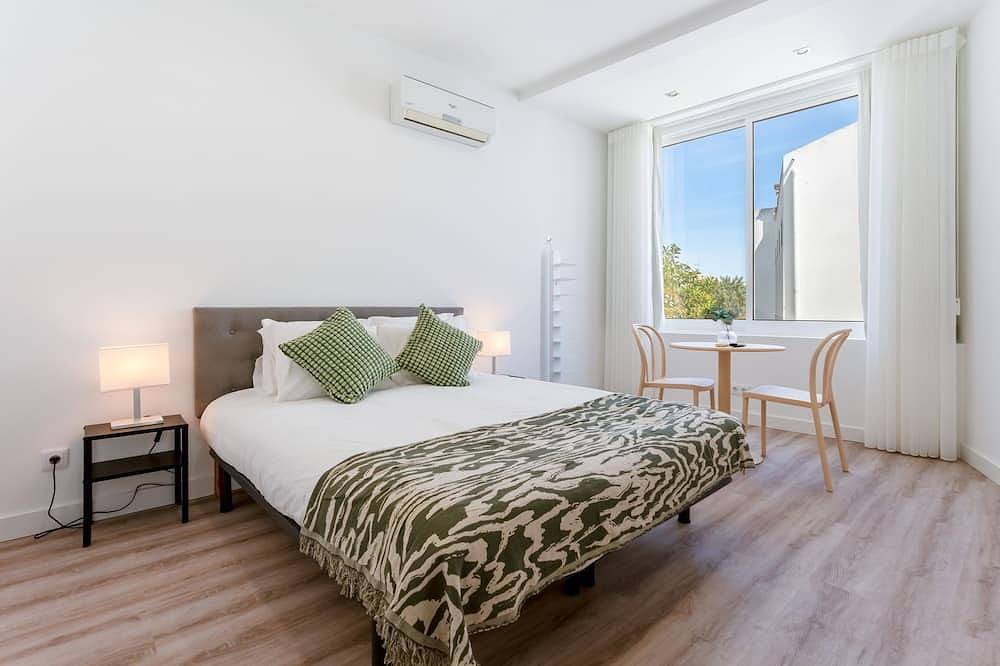 Ganze Wohnung, Modern Retreat 2 in Faro by Lovelystay in São Pedro, Faro