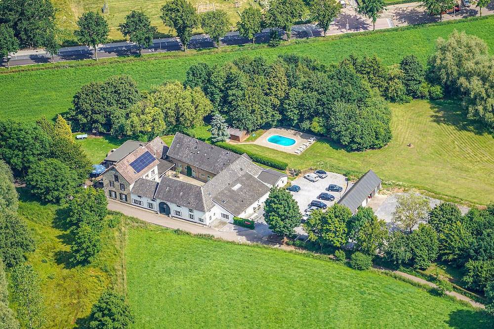 Traumhaftes Haus in Simpelveld mit Swimmingpool in Simpelveld, Parkstad Limburg