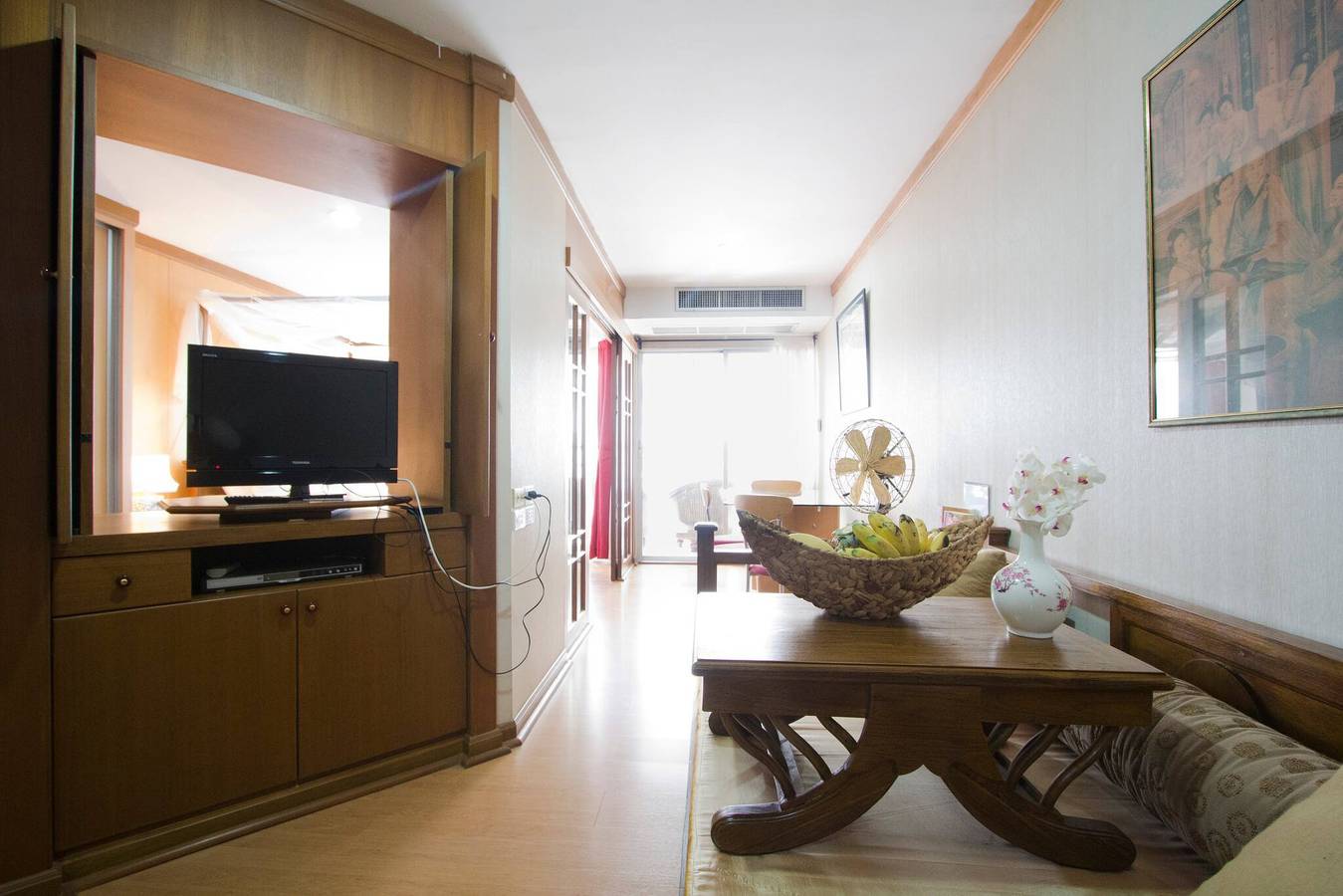 Entire holiday apartment, 1br with Pool & Gym near Bts Phrom Phong in Bangkok, Thailand