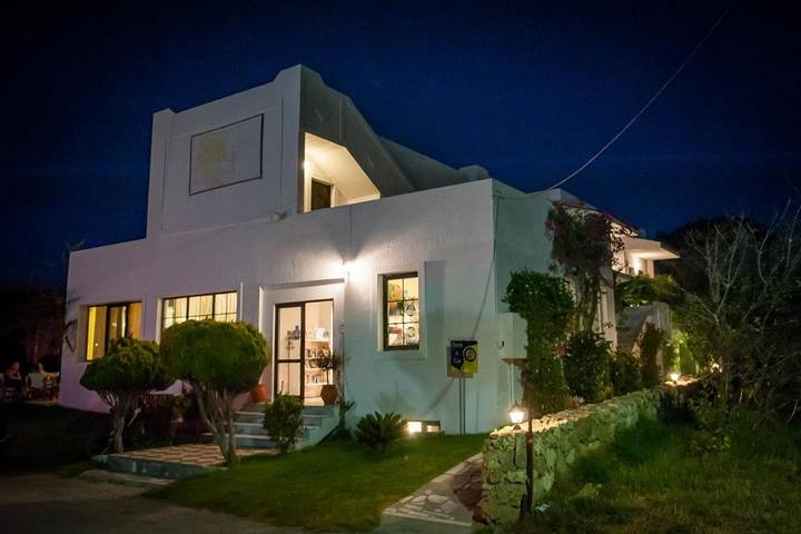 Appart’hôtel pour 4 personnes, avec Balcon et Terrasse ainsi que Jardin et Vue