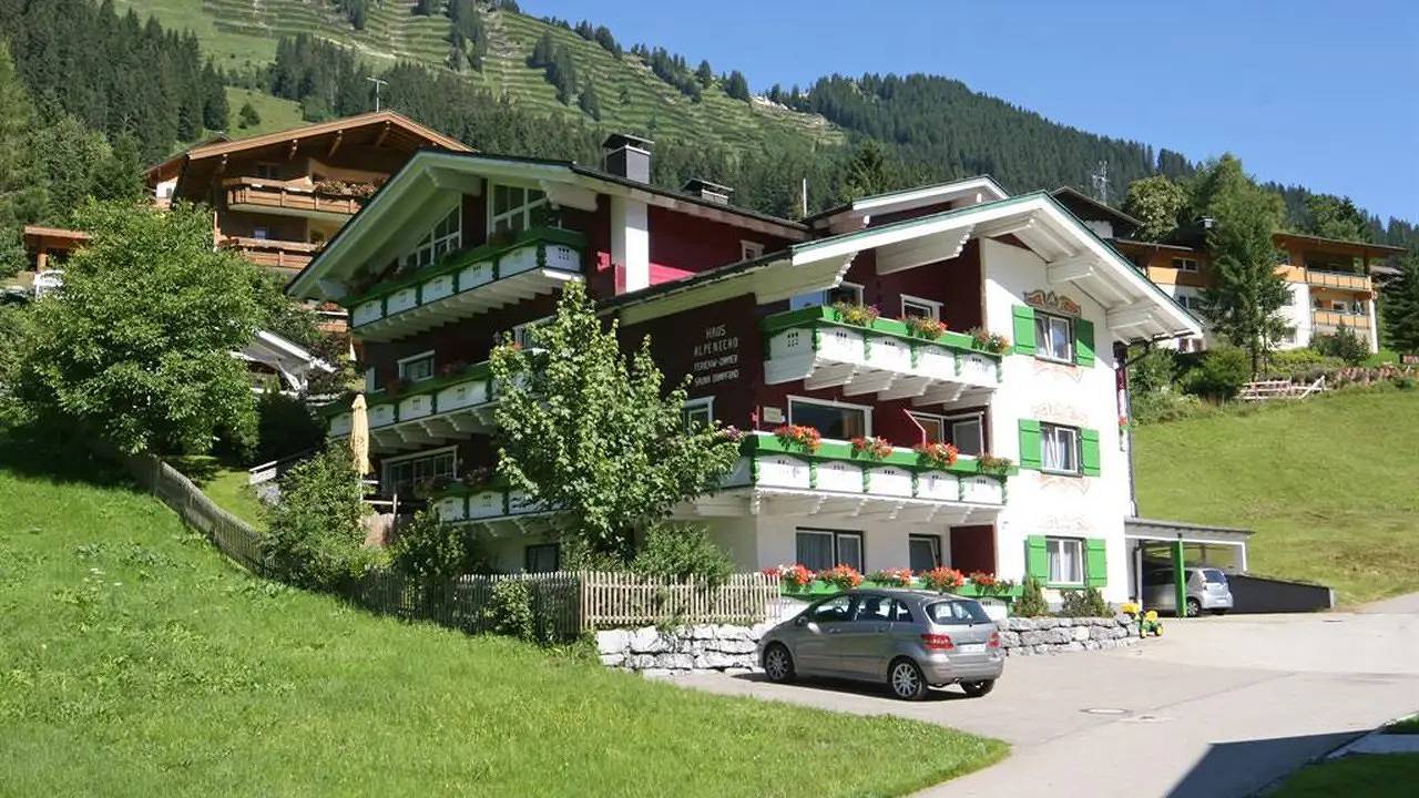 Ganze Ferienwohnung, Ferienwohnung für 5 Personen (48 m²) in Mittelberg (Kleinwalsertal) in Mittelberg, Kleinwalsertal