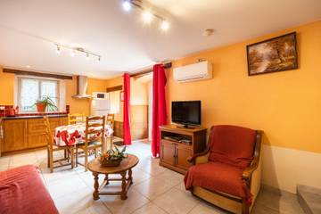 Cottage for 2 People in Villecomtal, Aveyron, Photo 3
