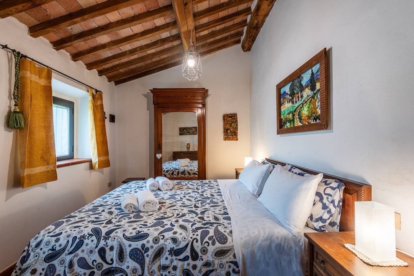 Geheel appartement, Appartement 'Podere Il Tigliolo Sulla' met gedeeld zwembad, privéterras en wifi in Castiglione d'Orcia region, Val d'Orcia
