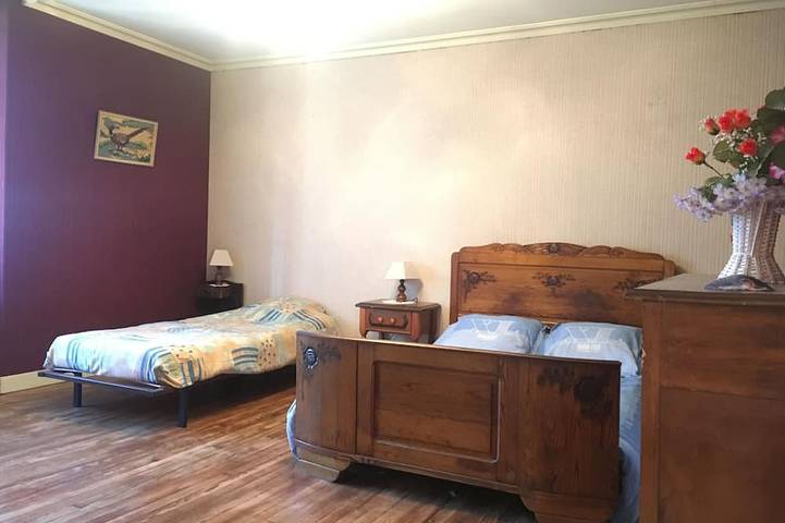 Location de vacances pour 10 personnes, avec jardin ainsi que terrasse et jacuzzi, animaux acceptés à Le Bez - 4