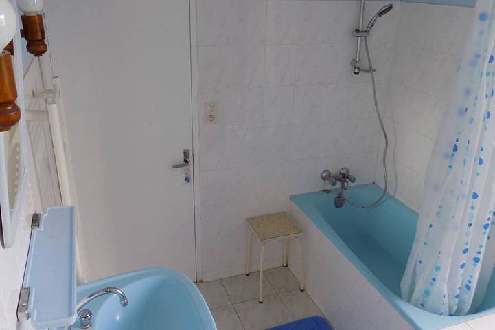 Location de vacances pour 6 personnes, avec jardin et terrasse à Saint-Martial-de-Nabirat - 4