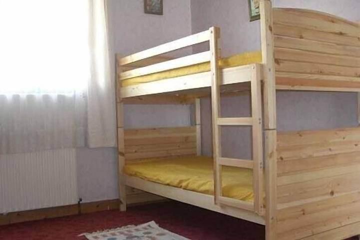 Location de vacances pour 8 personnes, avec jardin à Égliseneuve-d'Entraigues - 4