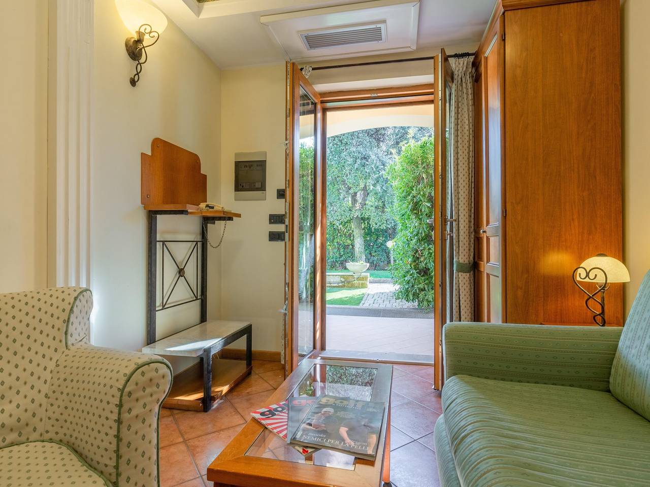 Geheel appartement, Chique Romeinse woning Tivoli Baths in Settecamini, Rome