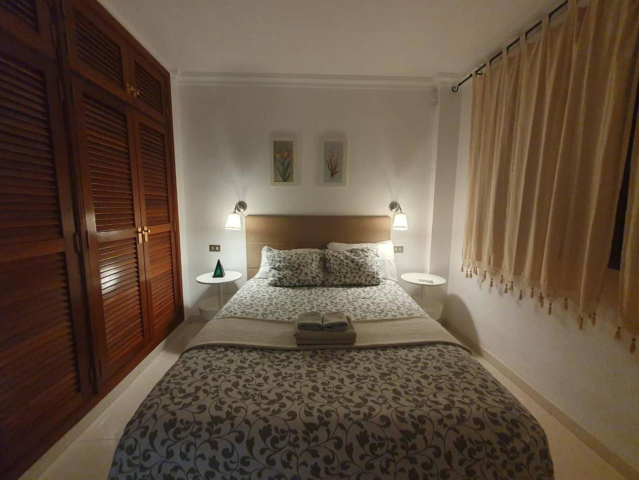 Apartamento entero, Apartamento vacacional 'Alquilaencanarias-medano Tío' con Wi-Fi in Playa el Médano, Granadilla de Abona