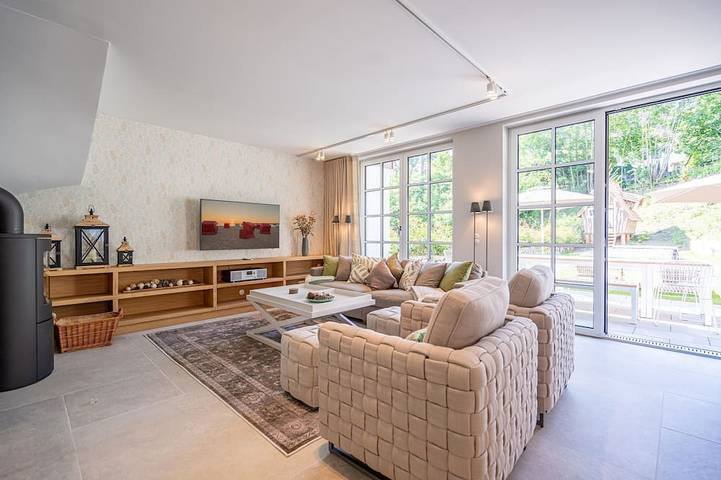 Ferienhaus für 8 Personen, mit Balkon und Whirlpool