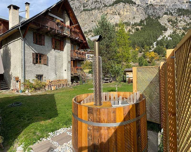 3 grandes chambres, 2 à 5 pers., avec bain norvégien - Chambre Balcon in Névache, Région de Briançon