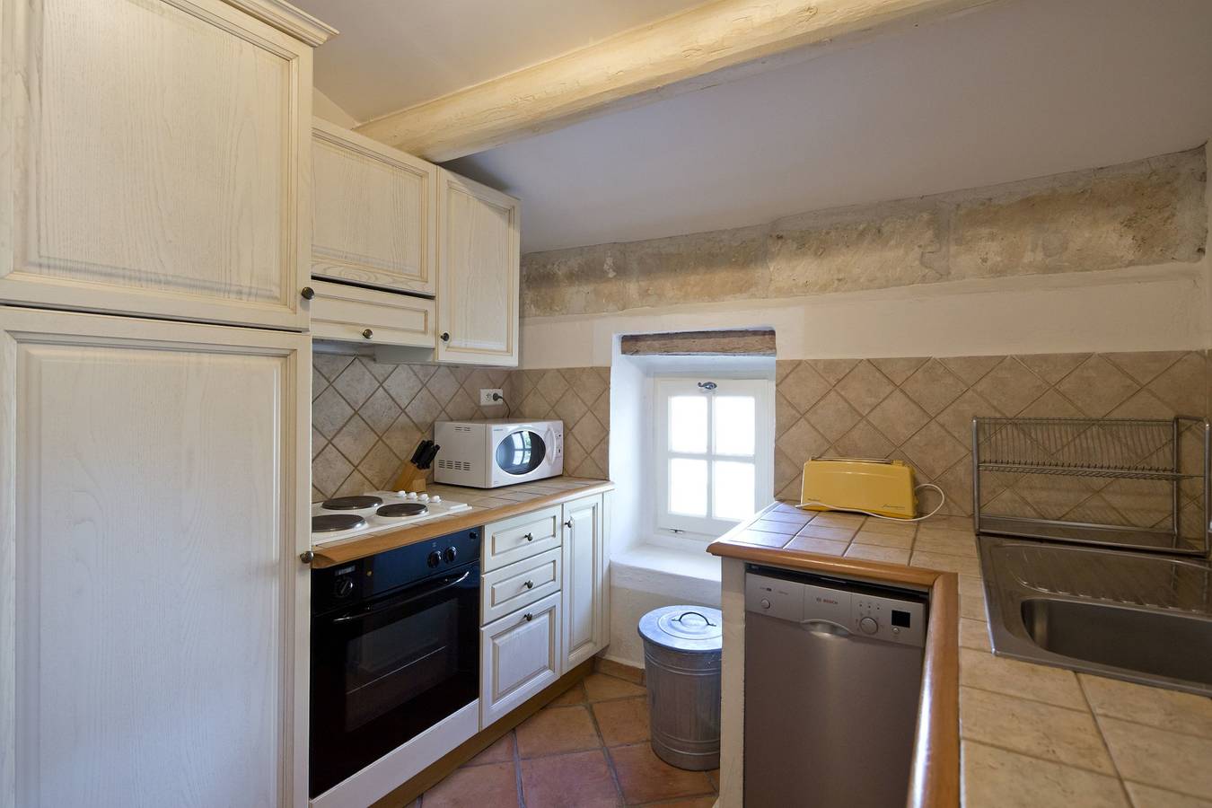 Ganze Wohnung, Ferienwohnung für 4 Personen mit Pool in Bonnieux, Regionaler Naturpark Luberon