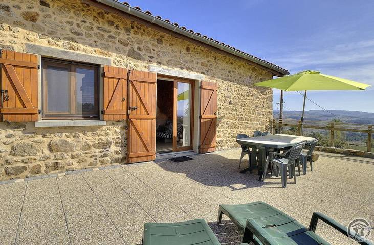 Gîte pour 6 personnes, avec terrasse dans Rhône - 2