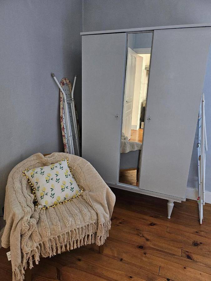 Appartement entier, Two-Bedroom Apartment in Chaudes-Aigues, Région de Saint-Flour