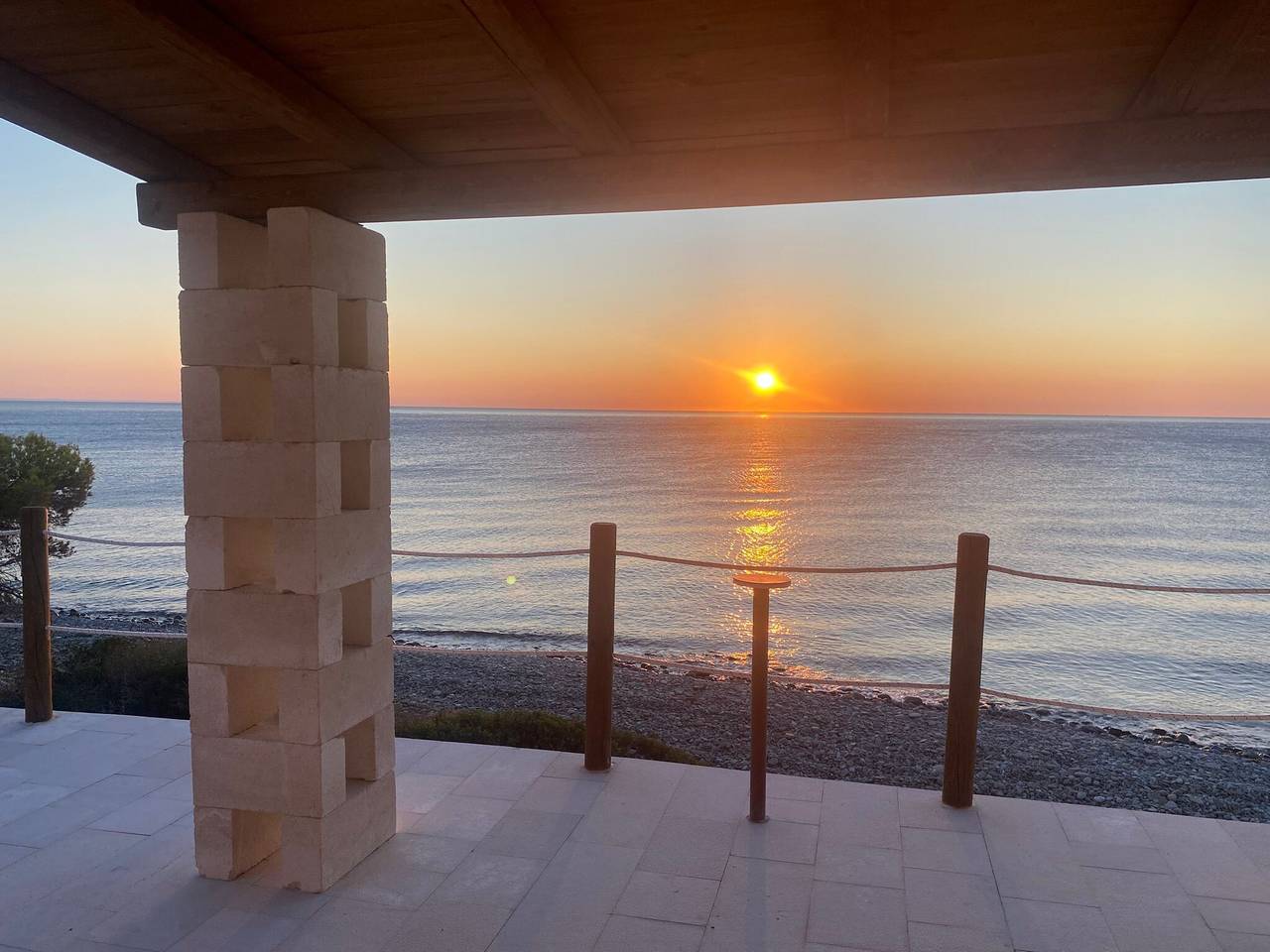 Ganze Wohnung, Apartment „Cala Galatea 2“ mit Meerblick, privater Terrasse und Wlan in Roseto Capo Spulico, Golf von Tarent