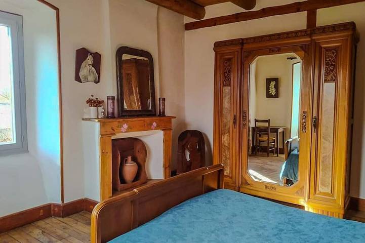 Location de vacances pour 12 personnes, avec terrasse et jardin dans Saint-Symphorien (Lozère) - 4