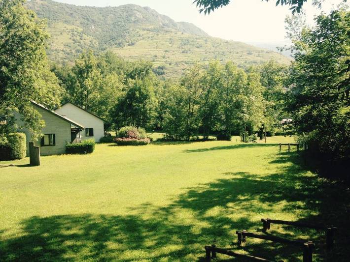 Gîte pour 5 personnes, avec piscine et balcon à Luzenac - 2