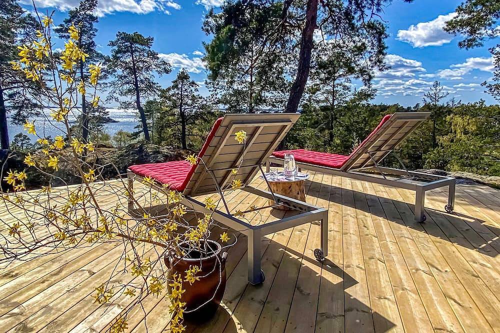 Lovely home in Sorunda with kitchen in Nynäshamn