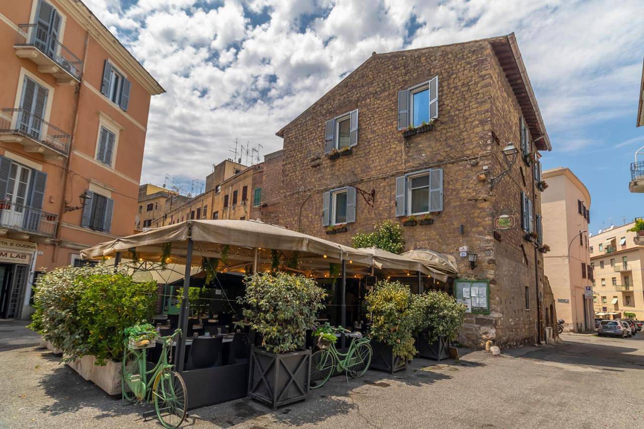 Mom Apartment Rooms&Suites in Tivoli, Provincia di Roma