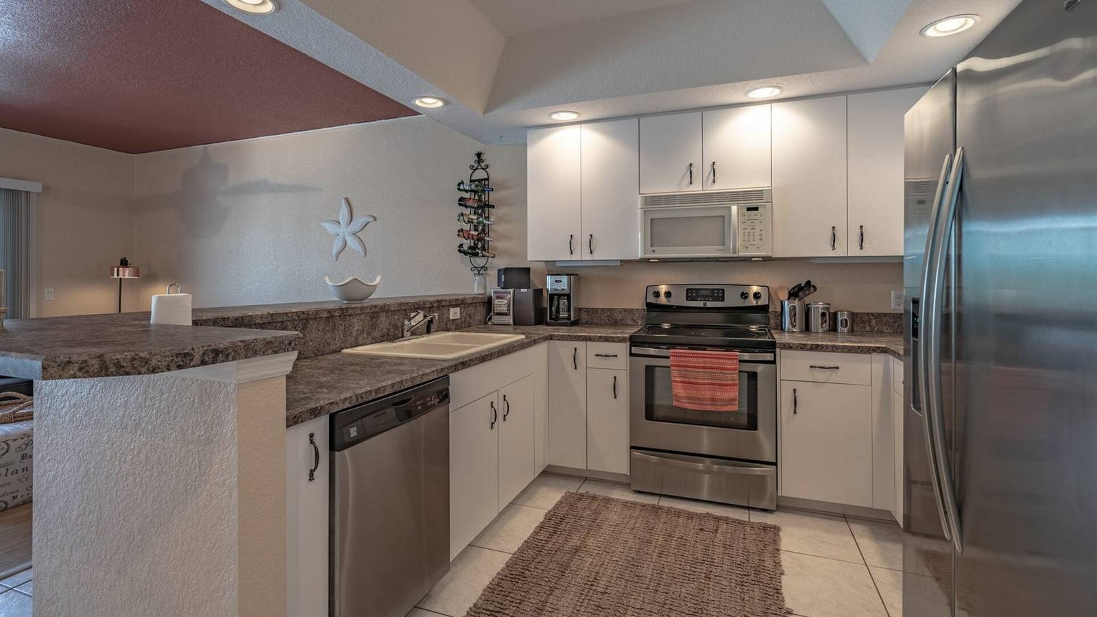 Rent the Perfect 2 Bedroom Townhome on Charlotte Harbor, Charlotte County Townhome  1008 in Grove City, Charlotte County