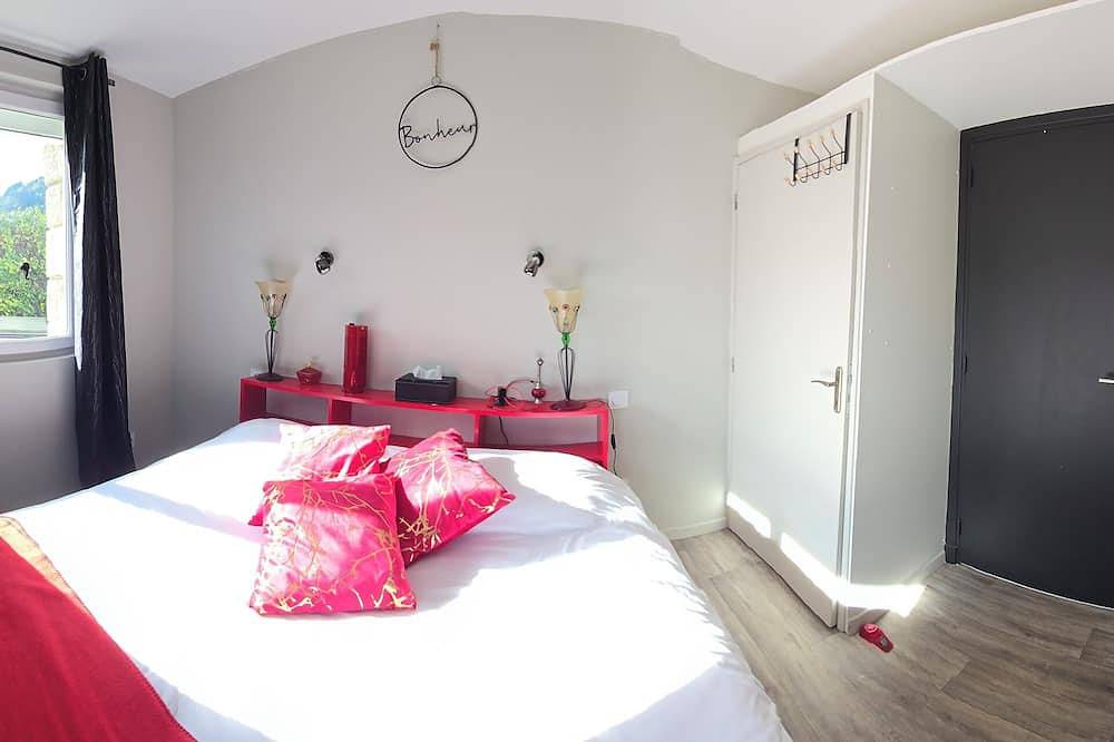 Chambres avec cuisine et salle d 'eau partagées in Vals-les-Bains, Parc naturel régional des Monts d'Ardèche