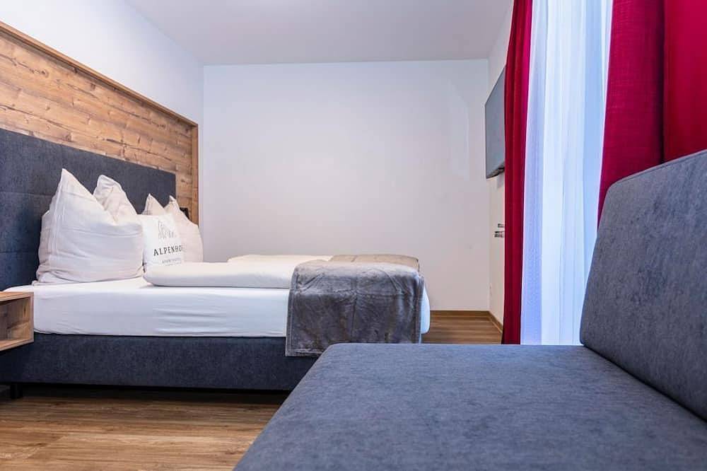 Twin room, shower, Wc, standard - New: Alpenhof Aparthotel Werfenweng in Werfenweng, Tennengau