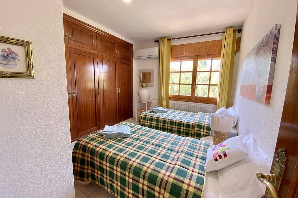 Magnifica Villa 5 Bed La Font with private pool in San Juan de Alicante, Costa Blanca