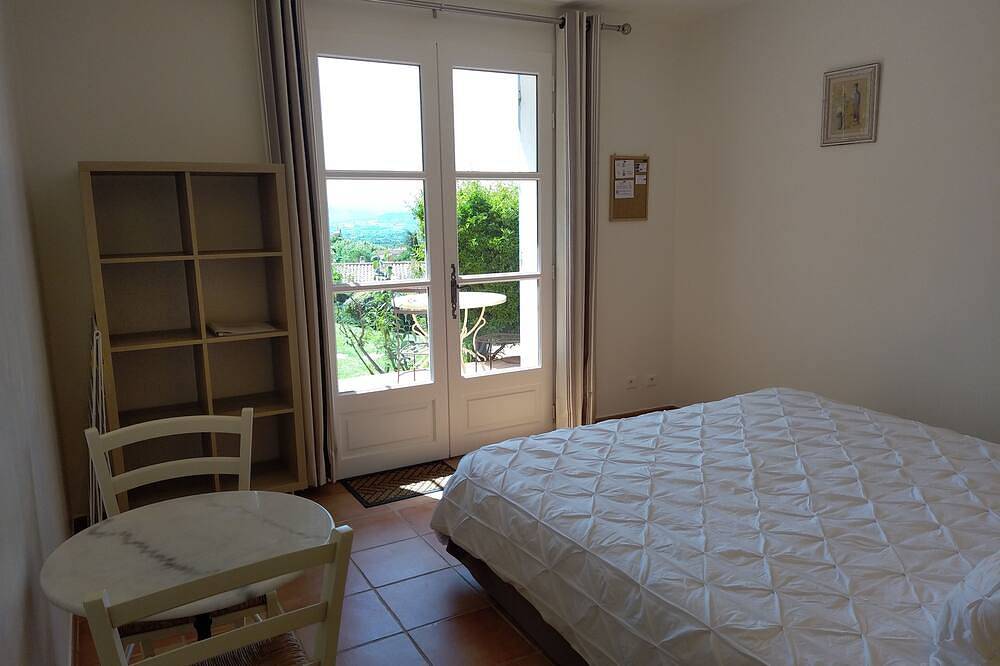 Au Pied du Ventoux _ Chambre in Flassan, Parc naturel régional du Mont-Ventoux