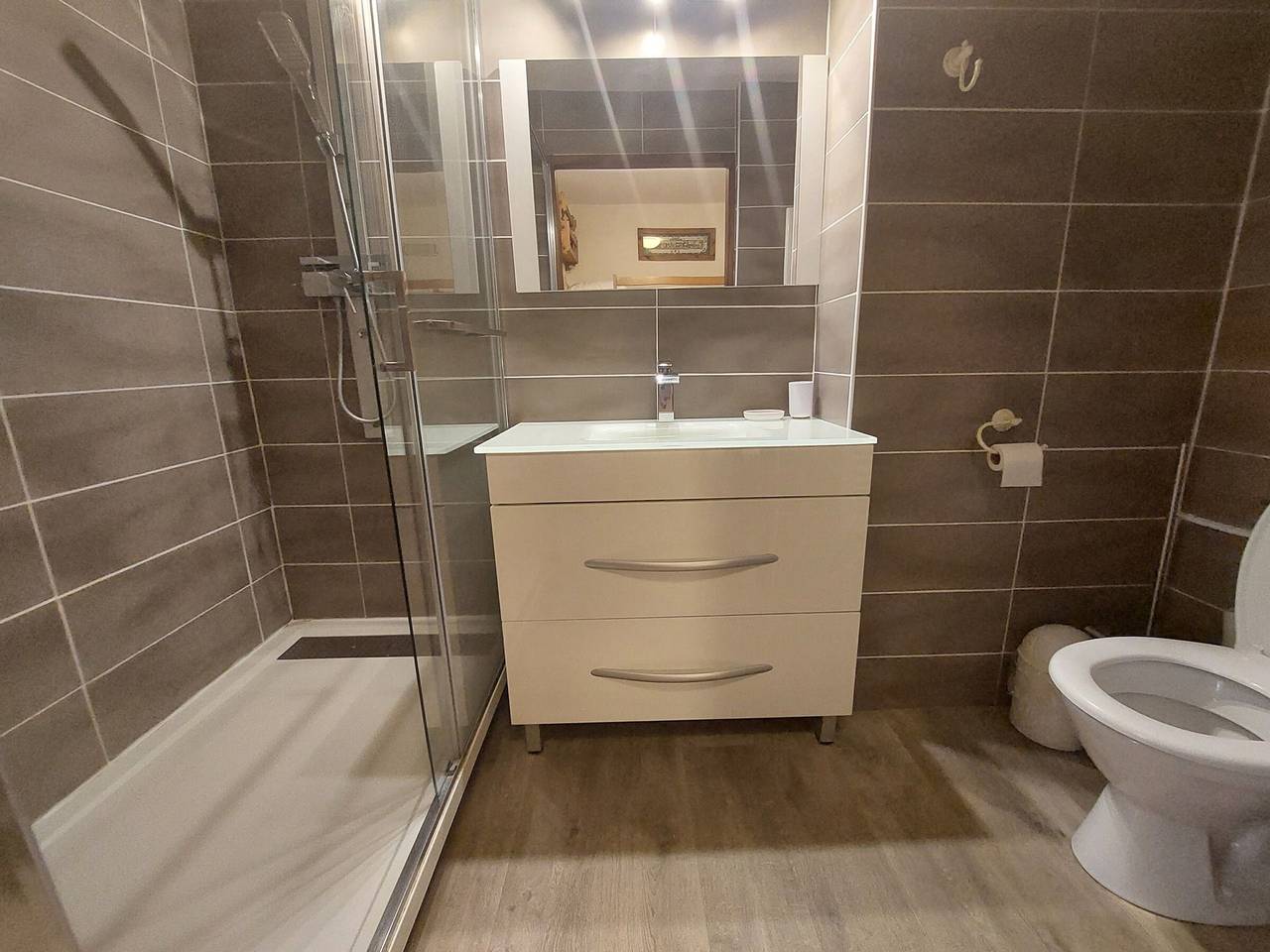 Estudio entero, Brides Les Bains - Estudio para 4 personas con balcón y wifi, cerca del centro in Brides-les-Bains, Les Trois Vallées