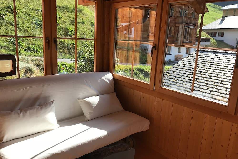 Ganze Wohnung, 3.5 Zimmer Maisonett Wohnung mit traumhafter Bergsicht in Monstein, Davos