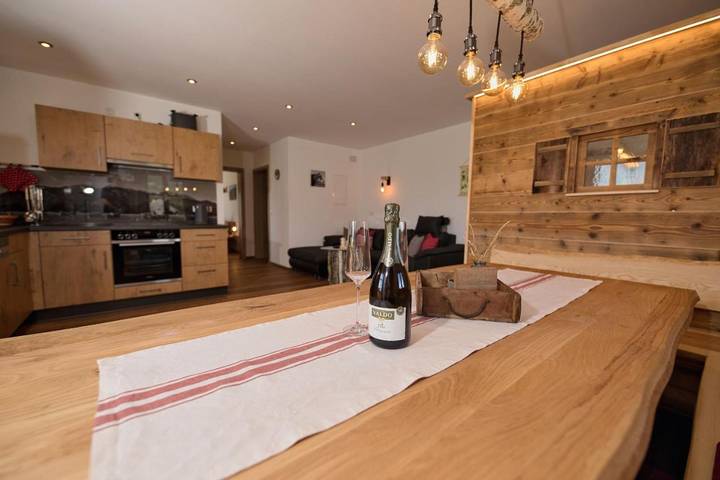 Ferienwohnung für 4 Personen, mit Ausblick und Balkon in Gaißach - 2