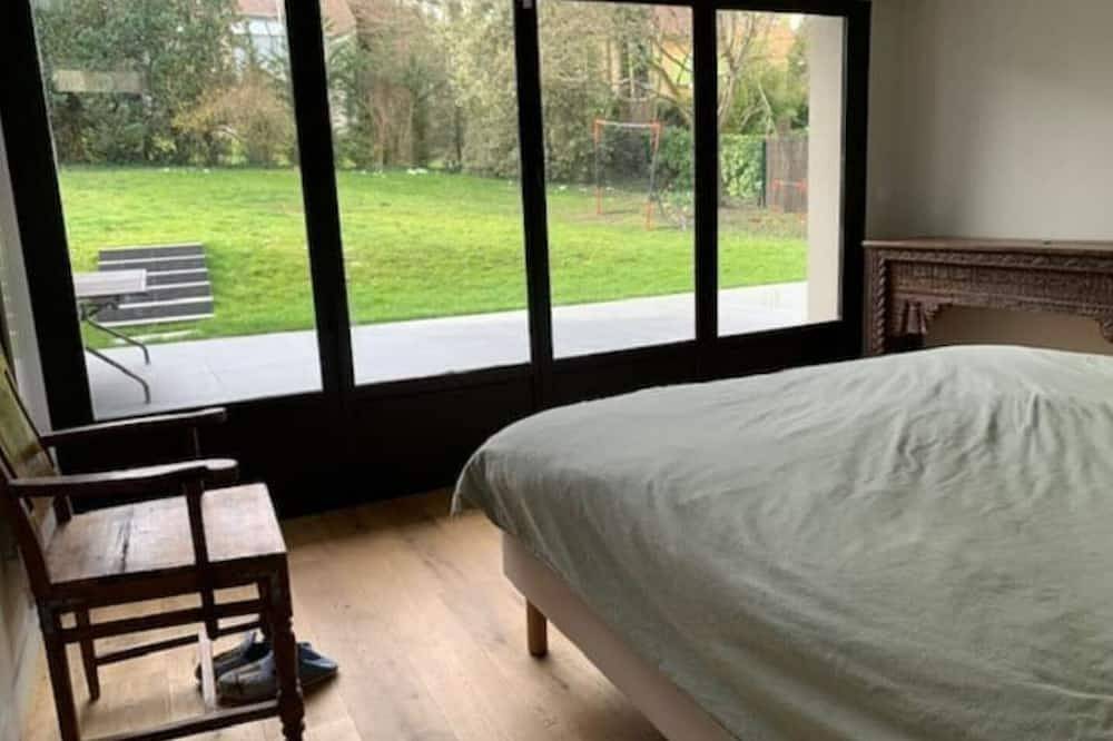 Maison Familiale Rénovée 280m in Louveciennes, Yvelines