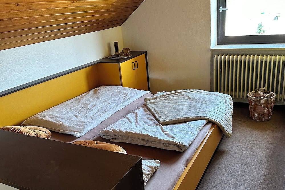 Ganze Wohnung, Charmante 70er Jahre Wohnung in Landsberg am Lech, Romantische Straße