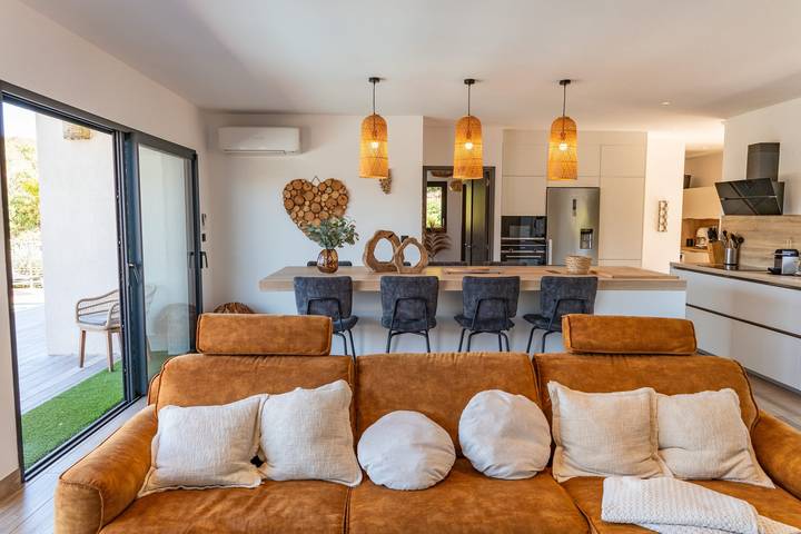 Ferienhaus mit Meerblick für 8 Personen, mit Terrasse und Pool sowie Garten, kinderfreundlich auf Korsika - 3