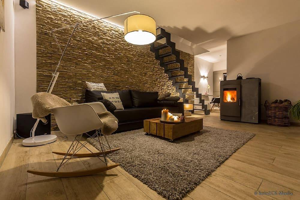 Schickes Designhäuschen mit Sauna,Kaminfeuern und viel Ruhe in Waldnähe,Terrasse in Zella-Mehlis, Rennsteig