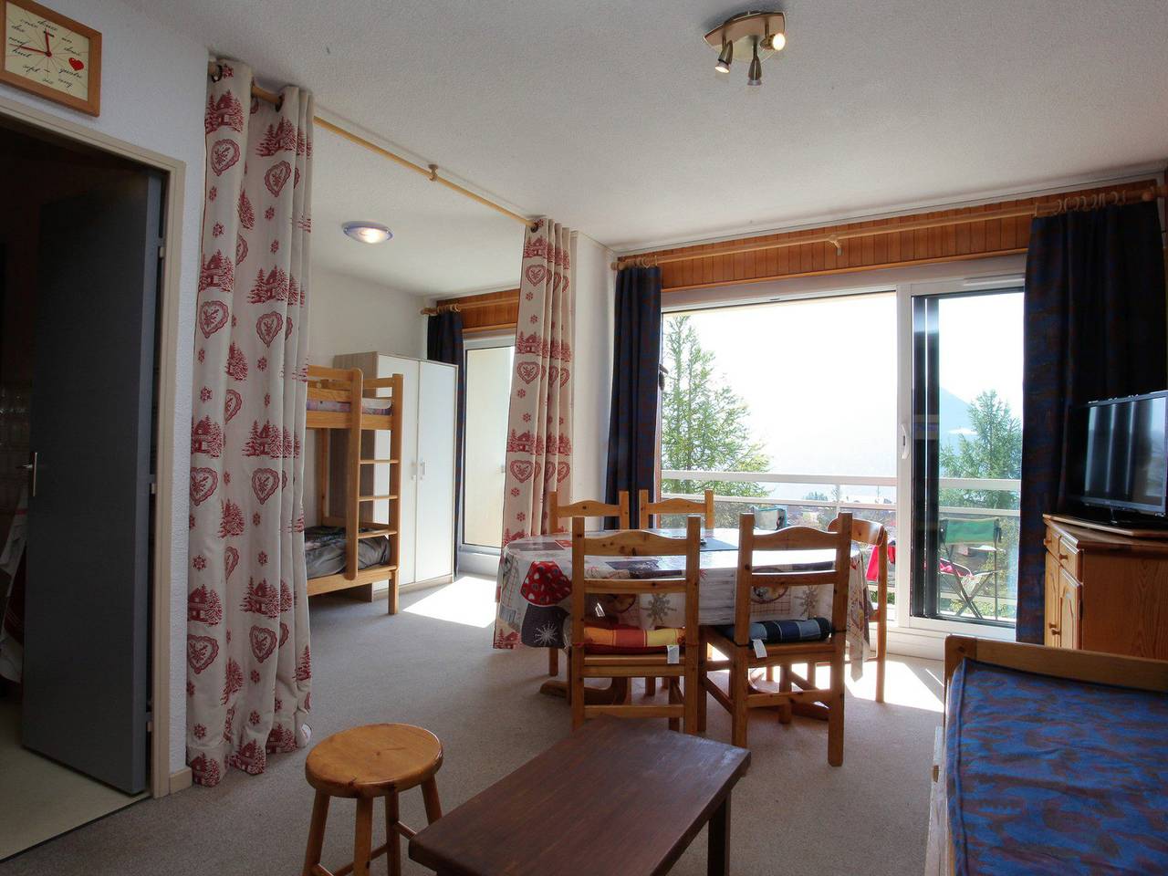 Appartement entier, Studio lumineux 6 pers. balcon sud, proche pistes in La Toussuire, Fontcouverte-la-Toussuire