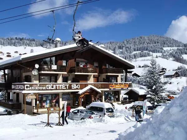 Apartamento entero, Apartamento cálido al pie de las pistas in Notre-Dame-de-Bellecombe, Albertville region